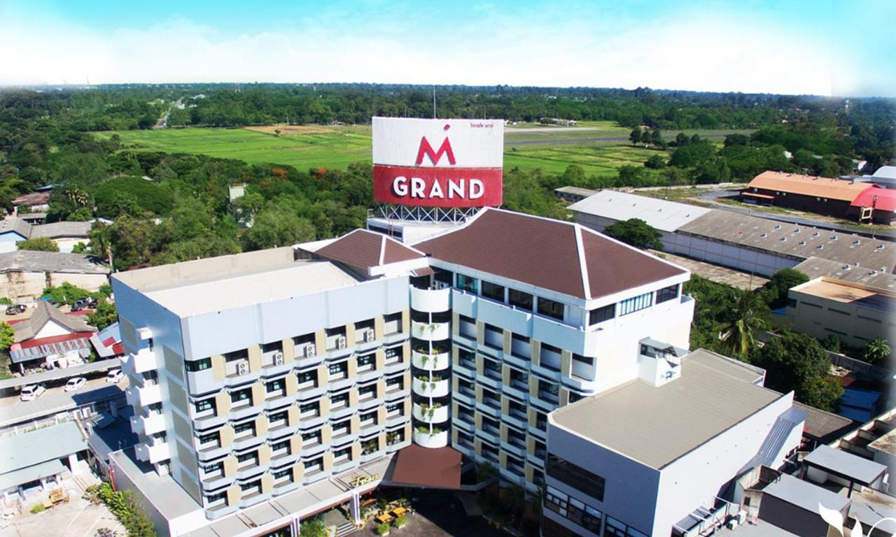 Mgrand Hotel Рой Ет Екстериор снимка