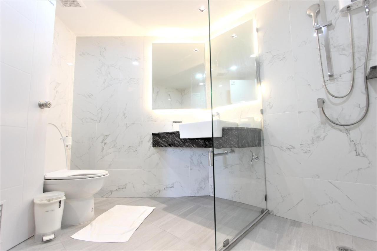 Mgrand Hotel Рой Ет Екстериор снимка