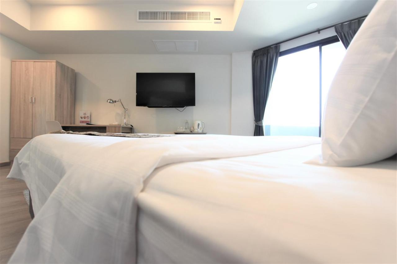 Mgrand Hotel Рой Ет Екстериор снимка