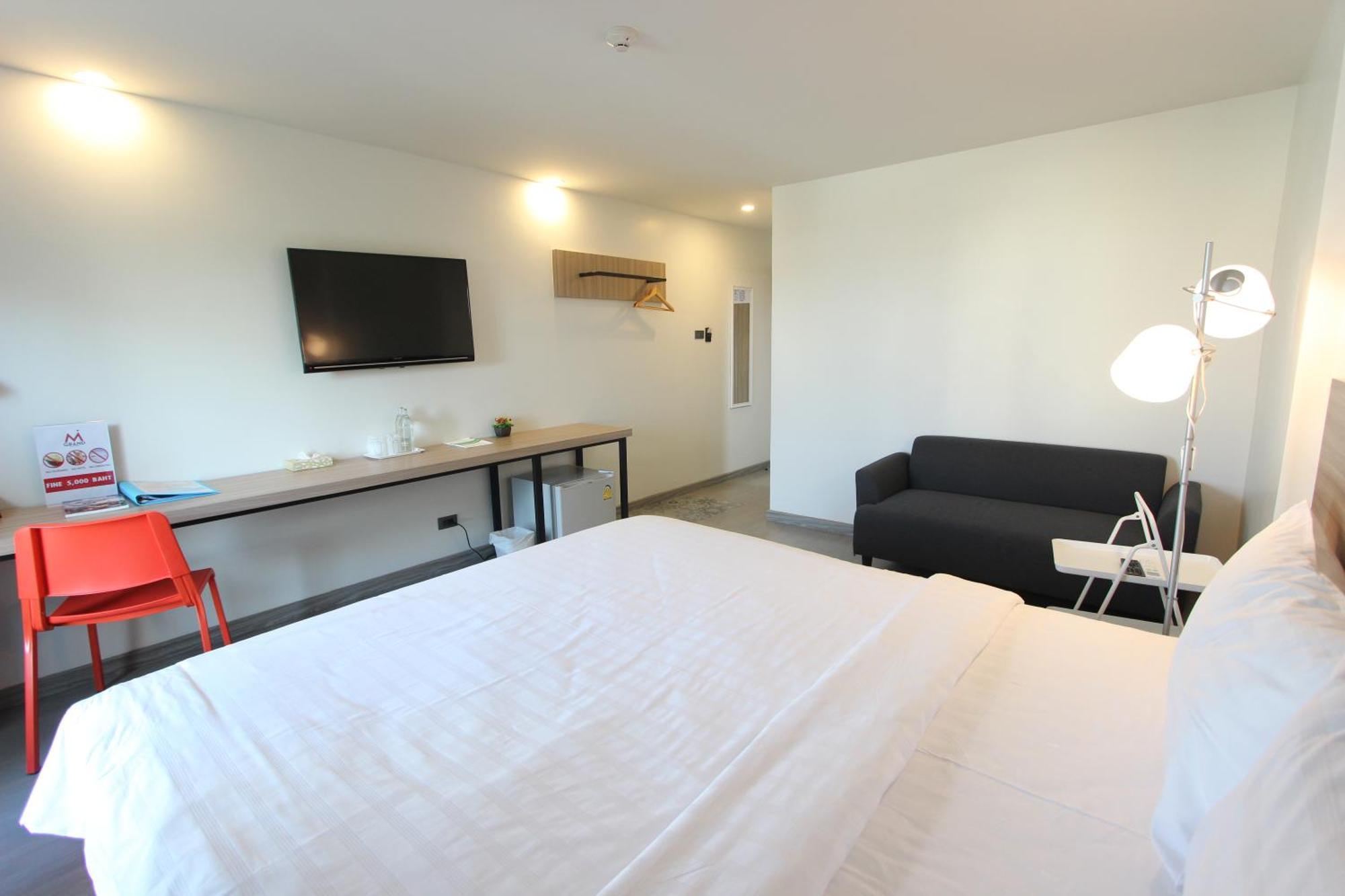 Mgrand Hotel Рой Ет Екстериор снимка