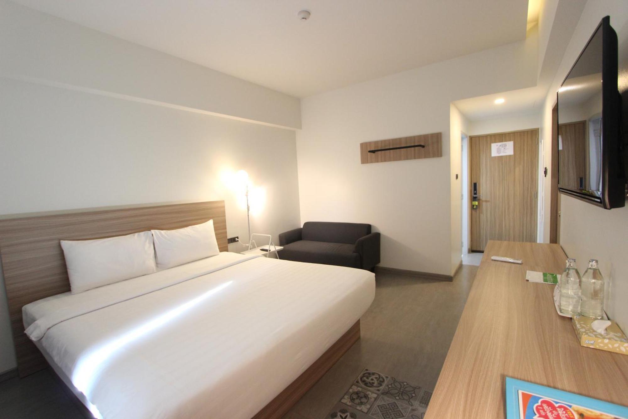 Mgrand Hotel Рой Ет Екстериор снимка