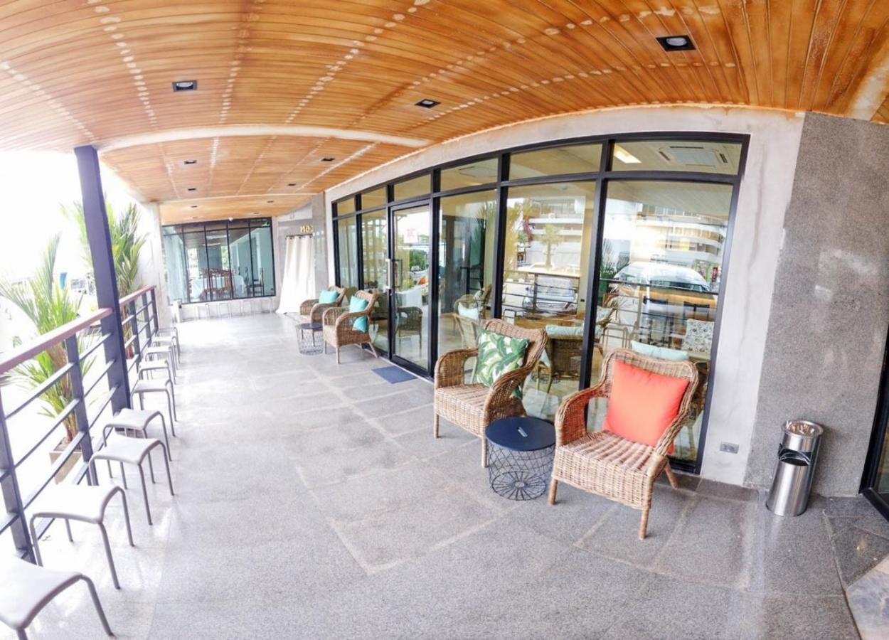 Mgrand Hotel Рой Ет Екстериор снимка